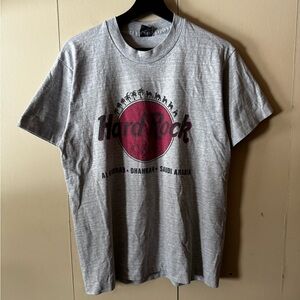 Hard Rock Cafe Gray and Red Short Sleeve Tee